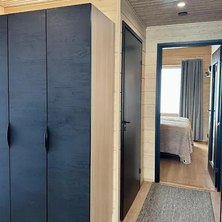 Mehtaeherran Maja With A Saana Fell View Alpstuga Kilpisjärvi