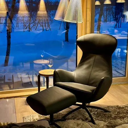 Mehtaeherran Maja With A Saana Fell View * Kilpisjärvi